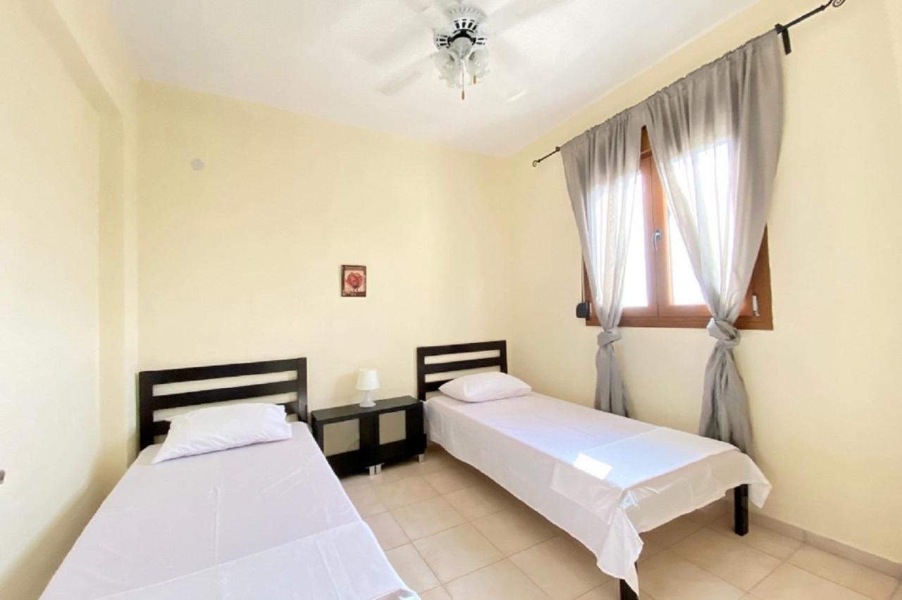 Vladi Guest House Gerakini Sithonia Exterior photo